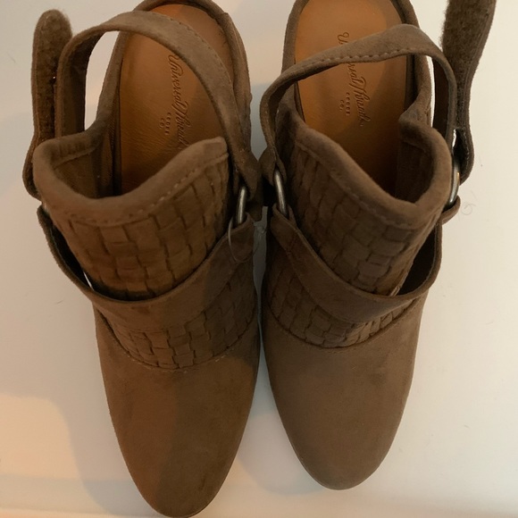 Universal Threads Strap heel Booties - 7.5 - Taupe - Picture 4 of 8